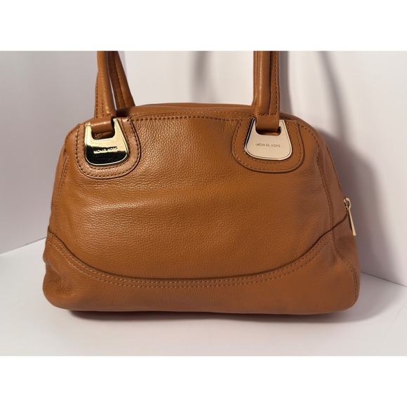 Michael Kors leather shoulder bag with 3 main sections 4 slip, 2 zip pockets EUC - Picture 3 of 11